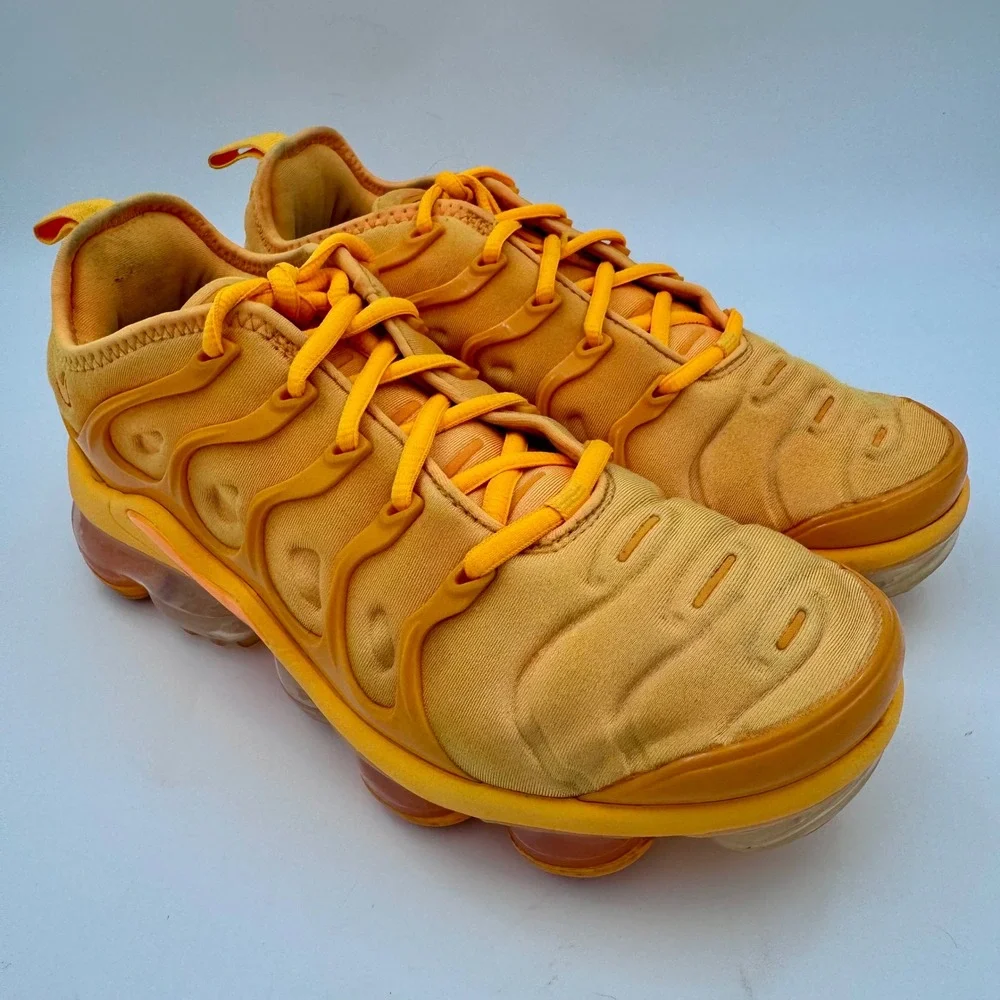 Nike Air VaporMax Plus Womens 7 University Gold Orange CW7011-800